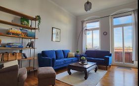 4 Raum Wohnung mit Balkon auf 120sqm in Top Lage